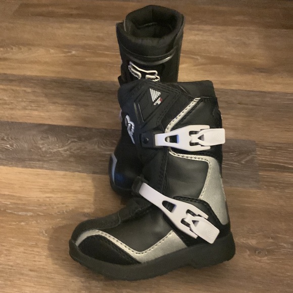 Fox motorcycle boots unisex pretty new worn 4 times in great condition - Picture 2 of 6